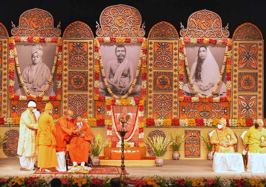 The birth centenary of the late Swami Atmasthananda, the 15th president of the Ramakrishna Math and Ramakrishna Mission, was observed at Nazrul Mancha on Sunday, July 10. 