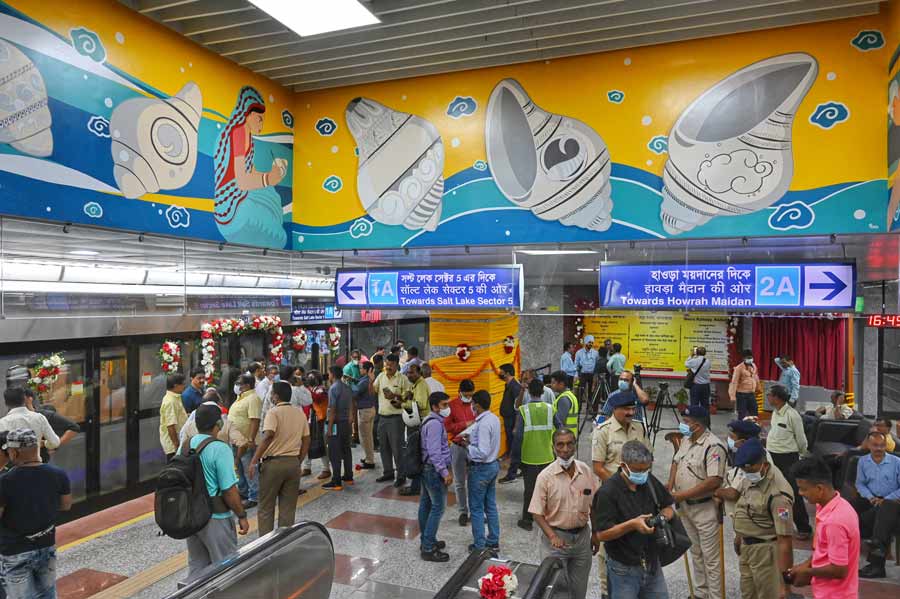 People gather at the inauguration of the Sealdah Metro station on Monday, July 11. Union minister Smriti Irani inaugurated the latest addition to the East-West corridor of Kolkata Metro on Monday afternoon.