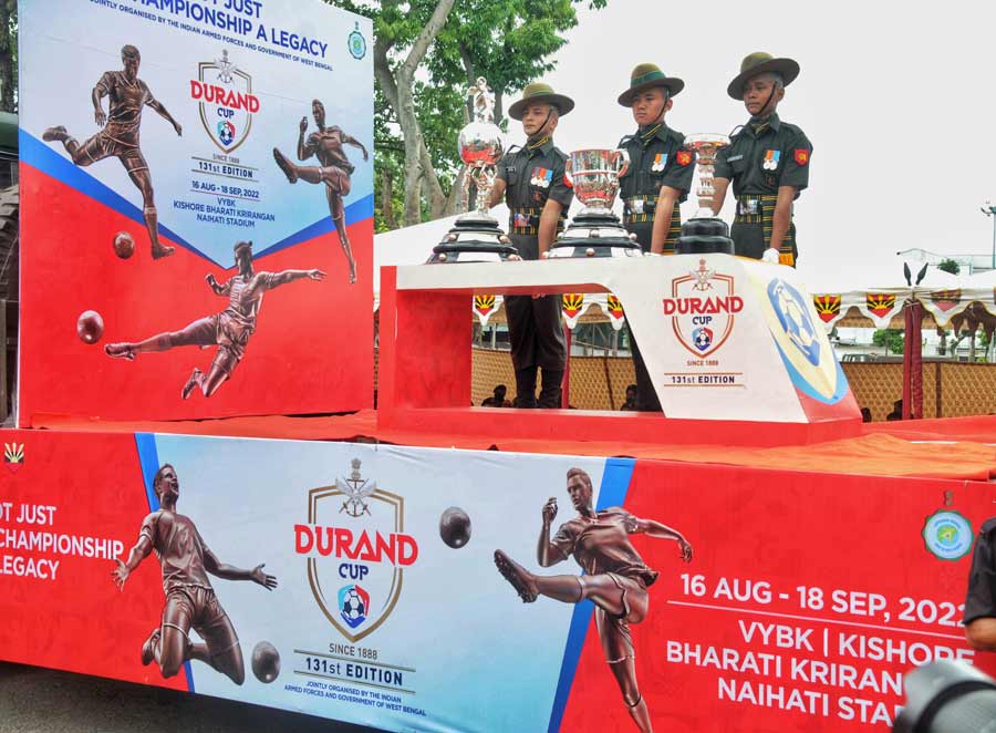 Army personnel at the flag-off ceremony of the Durand Cup 2022 trophy tour at Fort William on Tuesday. The trophy will travel to Guwahati, Assam; Imphal, Manipur; and Jaipur, Rajasthan; before coming back to Kolkata on July 30.