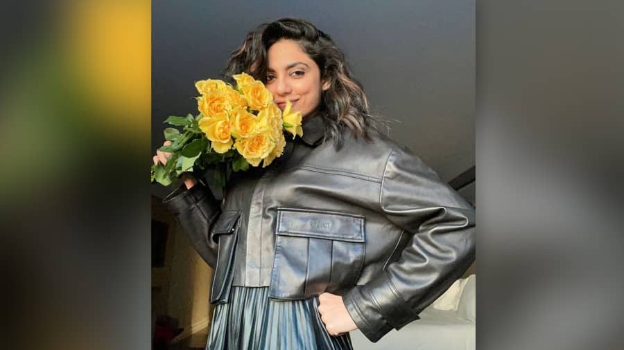 Tara Khanna from 'Made in Heaven' blew our minds with her impeccable fashion sense. Sobhita Dhulipala, who played Tara, the female lead in the popular web series on Prime Video, often gives us similar jaw-dropping moments in real life as well. From classy to sassy, the 30-year old has got it covered and her social media handles say it all. Check out this  rockstar look in black leather jacket, pleated skirt and permed hair.