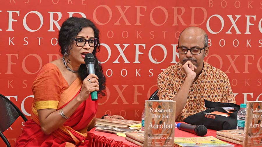 Nandana Dev Sen and Srijato Bandyopadhyay at Oxford Bookstore, Kolkata. 