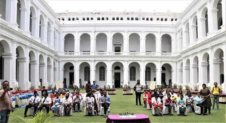 The Indian Museum Kolkata celebrated ‘International Chess Day’  at its central courtyard on Thursday. Students, children and visitors along with Indian Museum staff participated in a chess tournament on the occasion. The event concluded with a prize-distribution ceremony.