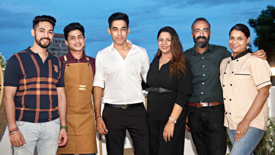 The team behind Poach-Kitchen. Espresso: (l-r) Sharan Chawla, Rahil Sood, Nikhil Chawla, Ridhhima Chawla, Pawan Israni and Roshni Sood. While Nikhil, Pawan and Sharan are co-owners, Ridhhima has designed the space, Rahil handles mixology and Roshni is the head chef behind the elaborate menu.