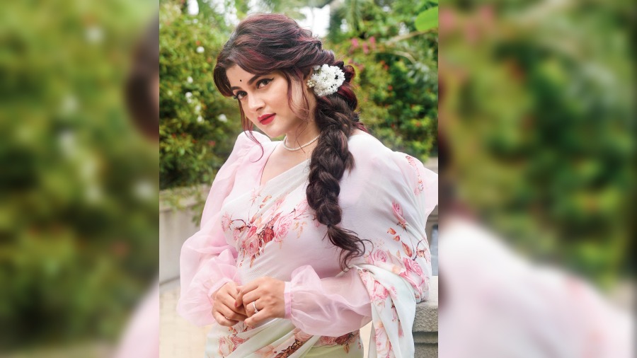 Sabonti Chatterjee Xvideo Com - Celebrity Interview | Srabanti Chatterjee looks her radiant best in three  glamorous looks for The Telegraph exclusive shoot - Telegraph India