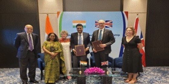 India and UK sign an agreement on student mobility 