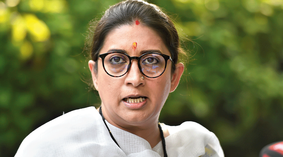 Smriti Irani, daughter not owners of Goa restaurant: Delhi HC observes -  Oneindia News