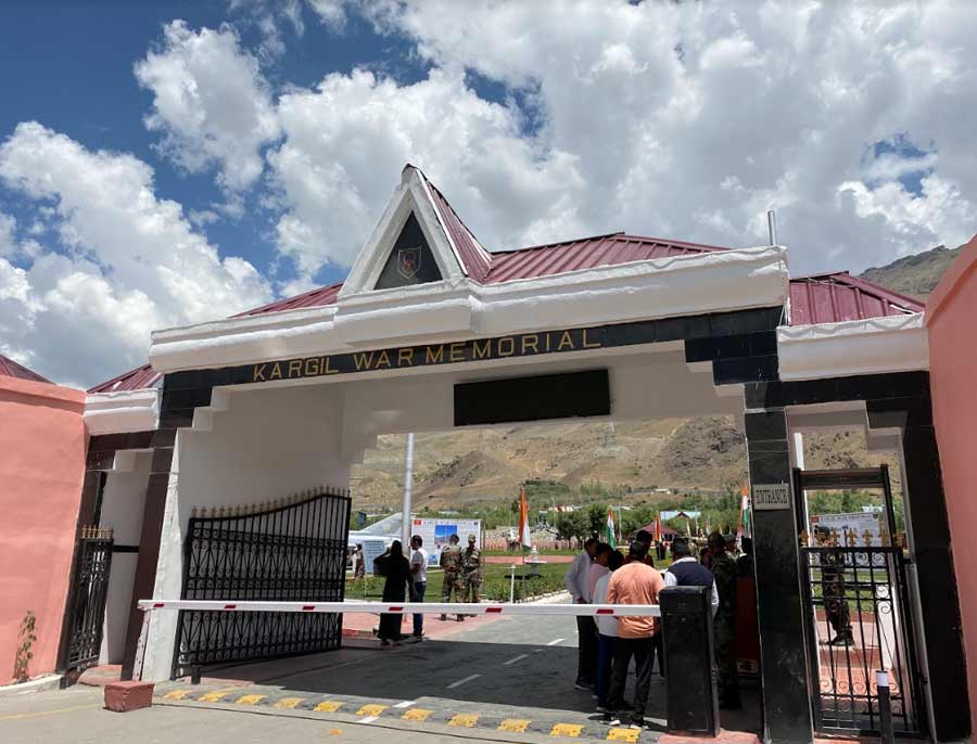 The Kargil War Memorial was built in November, 2004, in memory of brave Indian soldiers who sacrificed their lives in the Kargil War. The war was fought from May 8 to July 26 in 1999 against Pakistani intruders who transgressed the Line of Control (LOC)