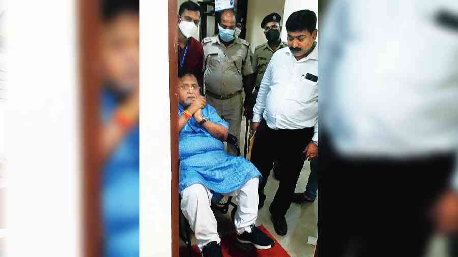 Partha Chatterjee’s hospital stay ‘not must’: AIIMS Bhubaneswar