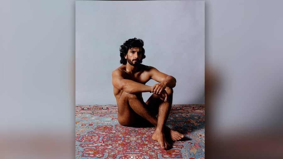 ranveer singh nude photoshoot: Ranveer Singh claims nude photoshoot image  on social media morphed, Mumbai Police share pic with forensic lab - The  Economic Times