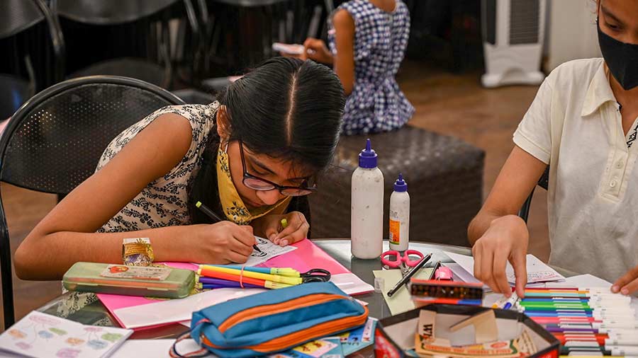 Students and teachers were present at the workshop organised by The Maker’s Collaborative and Oxford Bookstore.