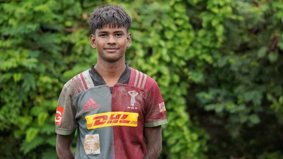 Surya Chakraborty is on his college’s football team too