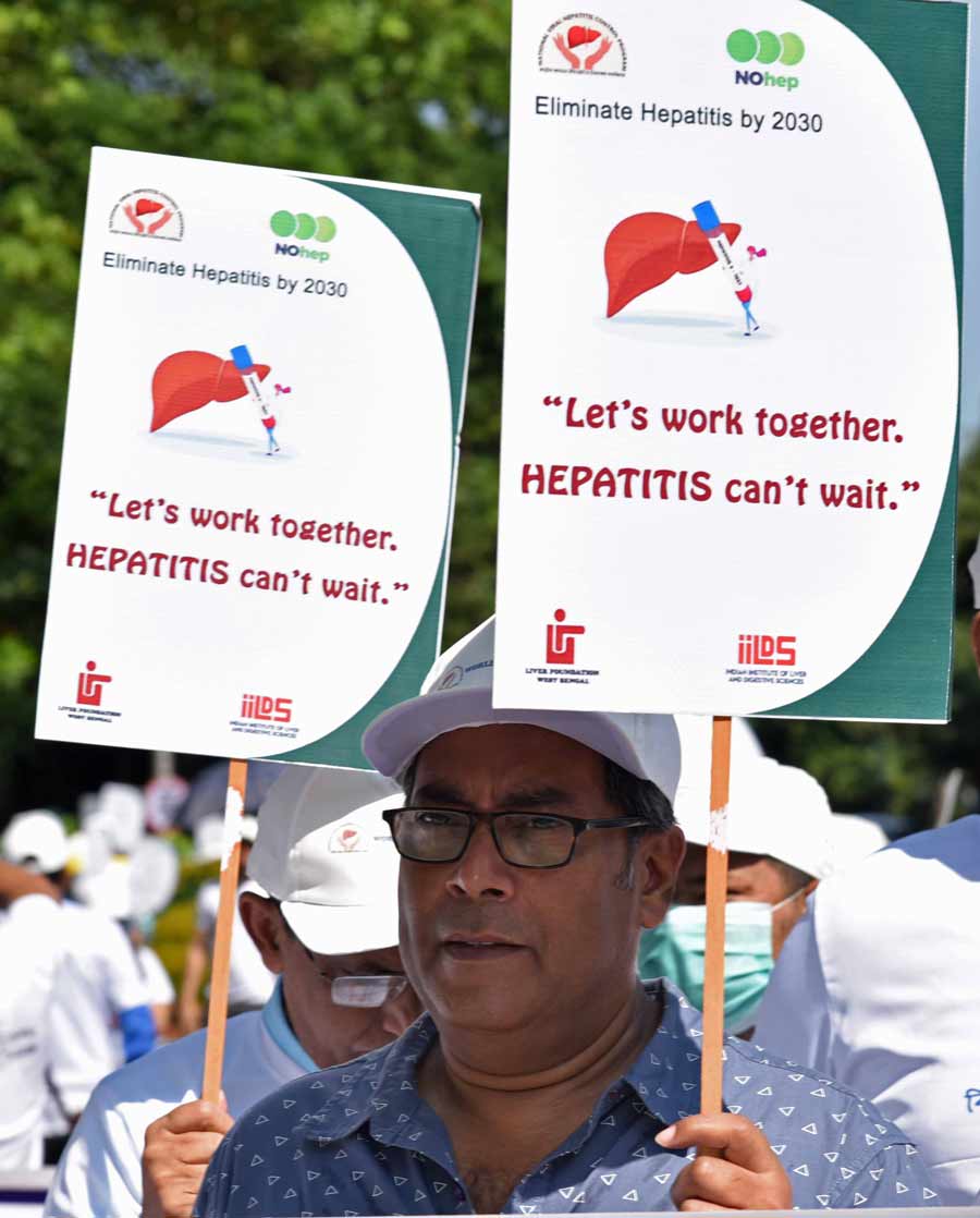 Actor Debshankar Haldar at a rally to mark World Hepatitis Day on Thursday, July 28. On the occasion, chief minister Mamata Banerjee said the state government would start population-based screening for hepatitis, a disease that causes inflammation of the liver leading to severe disease and liver cancer. 