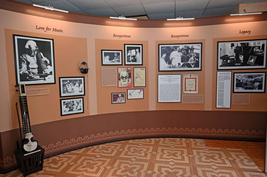 The final wall of the archives documents the recognition bestowed upon the physicist, both during and after his life. His Esraj stands proudly among the plaques, as a testament to his love for music. The most intimate touch though, is the inclusion of headphones here, with which people can hear recordings of the music played by Bose