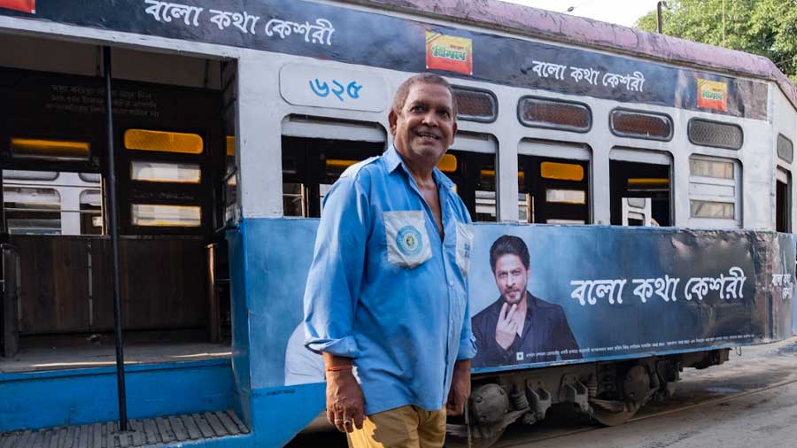 Binod Jha rued the elimination of reserved tracks for trams on the roads of Kolkata