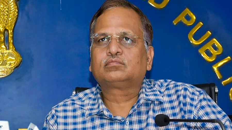 Satyendar Jain: The Delhi health minister is currently in ED custody in a money laundering case. It has been alleged that companies owned and controlled by him received funds to the tune of Rs.4.81 crore allegedly transferred from Calcutta-based hawala operators