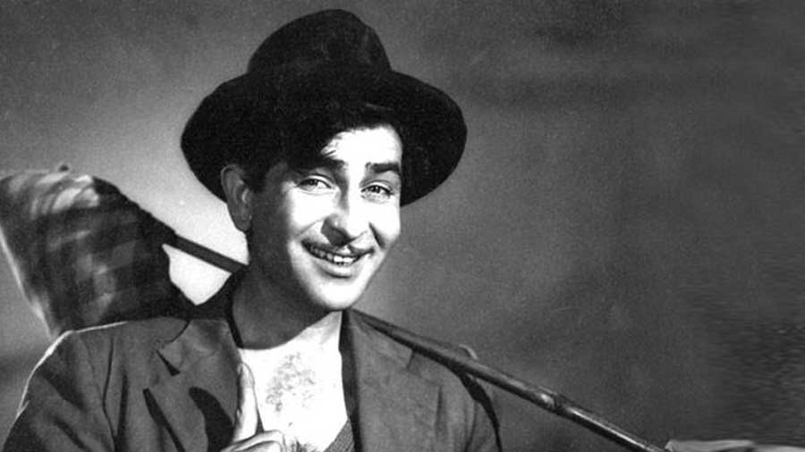 Directed by Raj Kapoor, 'Shree 420' was a treat for the eyes. Famous for various reasons, the movie was an excellent comedy-drama of its time and blessed with top-notch tracks like 'Mera Joota Hai Japaani'. Shree 420 also starred Nadira and Nargis in pivotal parts.