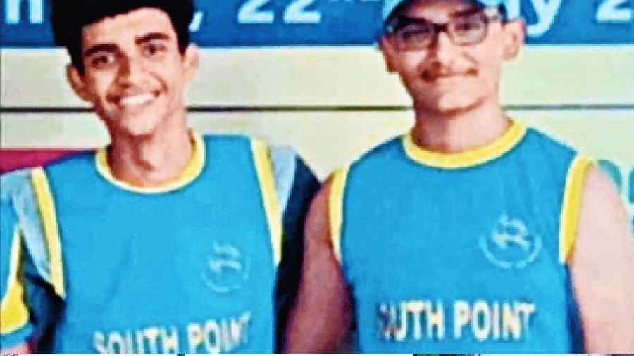 Family of rower who died files FIR