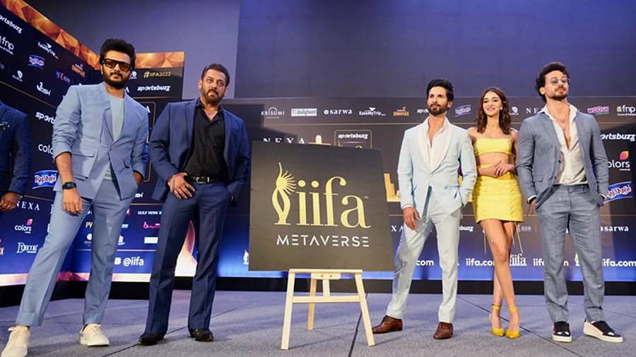 (From left) Riteish Deshmukh, Salman Khan, Shahid Kapoor, Ananya Pandey and Tiger Shroff at an IIFA 2022 event in Abu Dhabi.