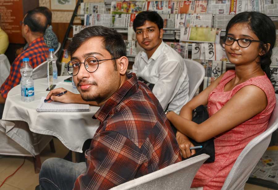 Shoham Bhattacharya, Sampriti Roy and Farhan Ali, Environmental Science graduate students at the event. They highlighted how the maladies affecting the environment and climate at large could be tackled. 