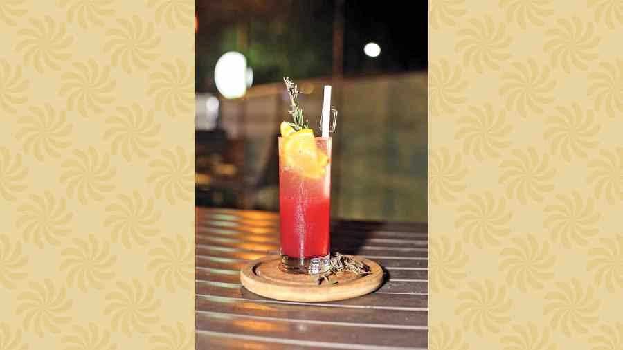 Rosemary Blueberry Smash @ The Spirits: Fresh herby taste meets the tang of blueberries in this sunset-inspired mocktail at the Sector V pub. Berry berry yum we say! @Rs 299-plus