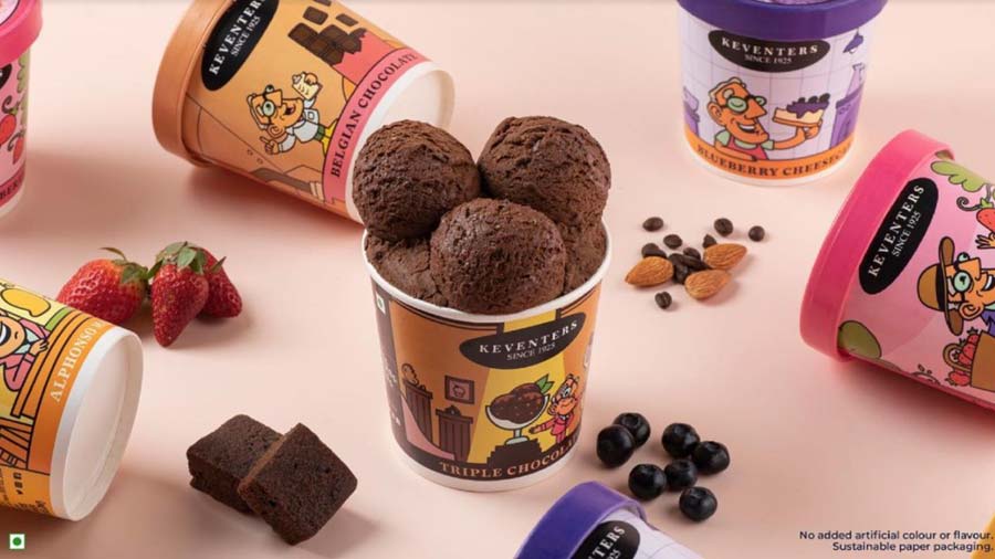 Triple Chocolate from Keventers: This beloved dairy brand has launched their own ice creams and their chocolate ice cream should not be skipped. This decadent flavour is mixed with cookie chunks and chocochips to give you the ultimate dessert.