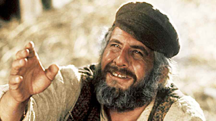 Chaim Topol in Fiddler on the Roof (1971)