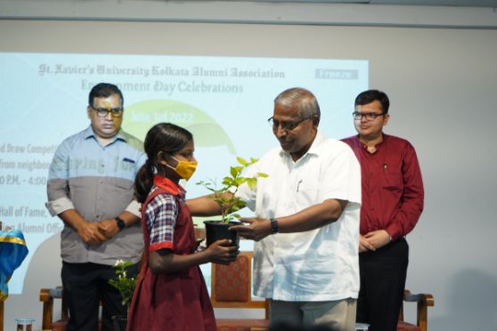 The theme for the sit-and-draw competition at St. Xavier’s University was ‘Caring for our Common Home’. 