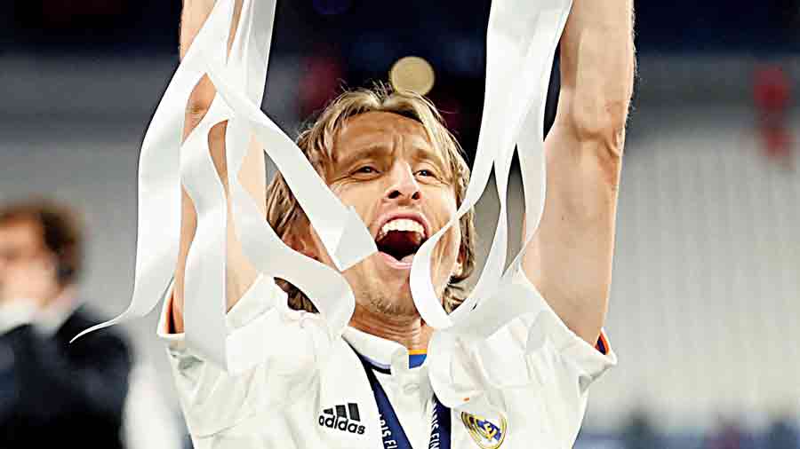 Luka Modric with the Champions League trophy 