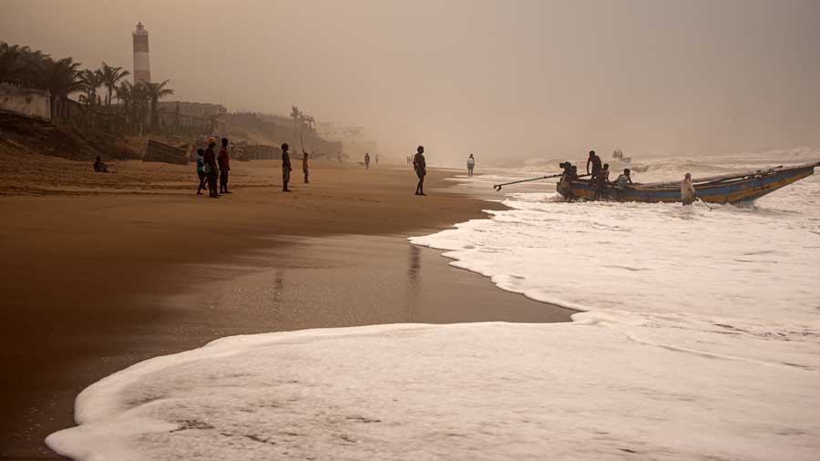 Close to Berhampore, Odisha's Gopalpur beach is a lesser explored and less crowded alternative to popular beach destinations such as Puri