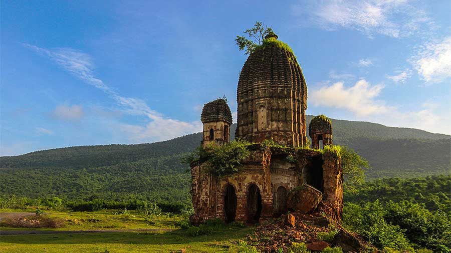 Exploring the built history of Purulia, one ruin at a time