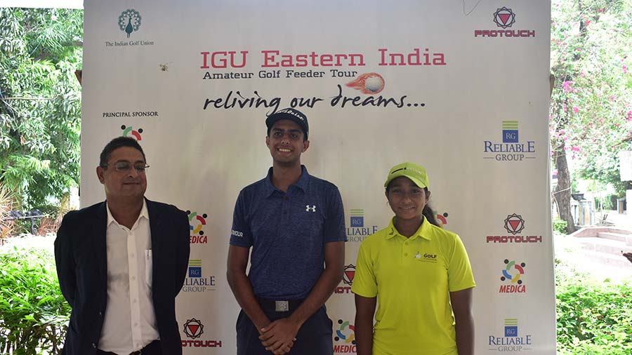 Deep Banerjee (left) with WAGR winners Sinjini Mukherjee and  Gurshaan Singh Grewal 