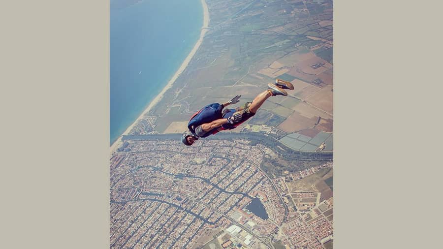 ZNMD feels on point, Farhan Akhtar shared “What every Sunday should feel like” skydiving in Spain.