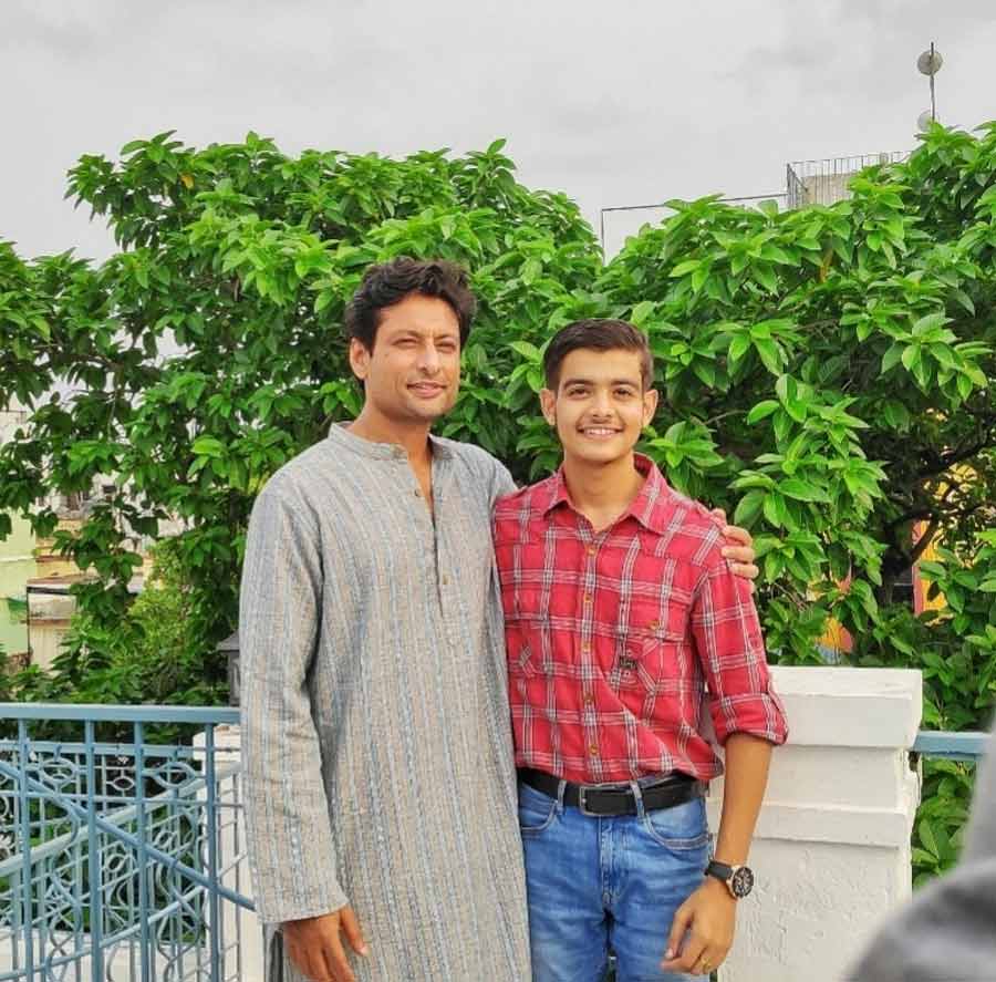 (From left) Actors Indraneil Sengupta and Ayush Das at a press conference arranged to reveal the star cast of Sandip Ray’s next film ‘Hatyapuri’. Sengupta will play the iconic sleuth Feluda and Das will play Topshe.