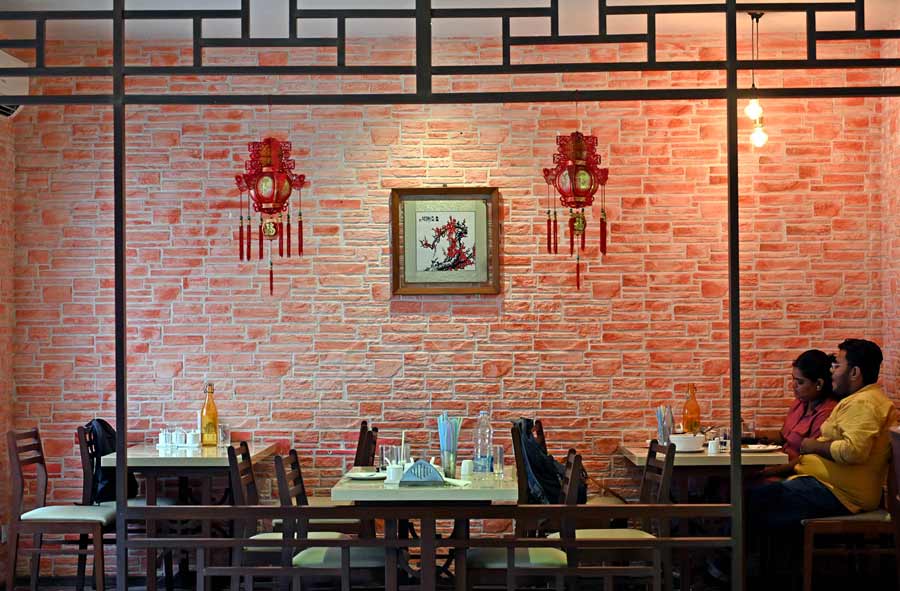 The quaint exterior and the snazzy interior of the restaurant are distinctly contrasting. 