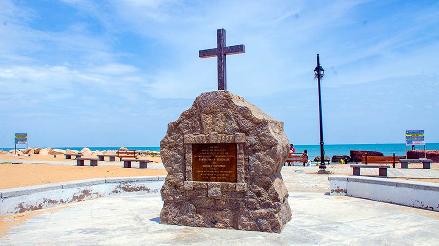 Along the beach of Tranquebar stands a plaque commemorating the landing of the Tranquebar Mission