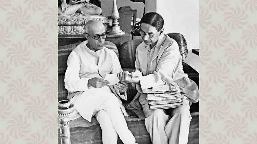 Jawaharlal Nehru and P.C. Mahalanobis at Amrapali