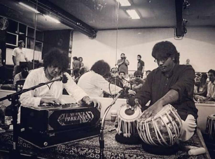 Though it has become central to Indian music, orthodox schools of music didn’t quite readily accept it. In its initial days, even Tagore rejected the instrument, and was quoted as saying that it was the ‘bane of Indian music’. All India Radio had also banned the harmonium for decades. But many maestros like Pandit Bhimsen Joshi, Begum Akhtar and Bade Ghulam Ali Khan, among others did use the harmonium as their accompaniment. Above, Zakir Hussain tries out a Pakrashi harmonium 