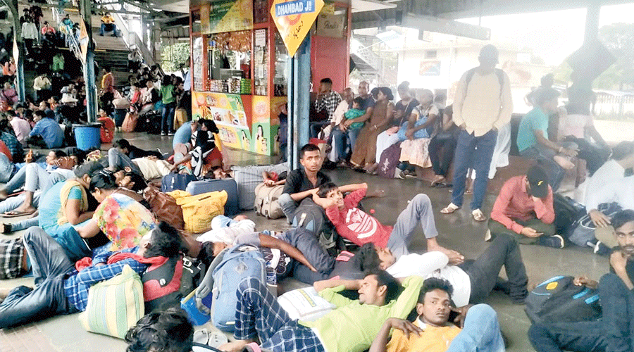 Job seekers protest in Dhanbad railway station on Friday.