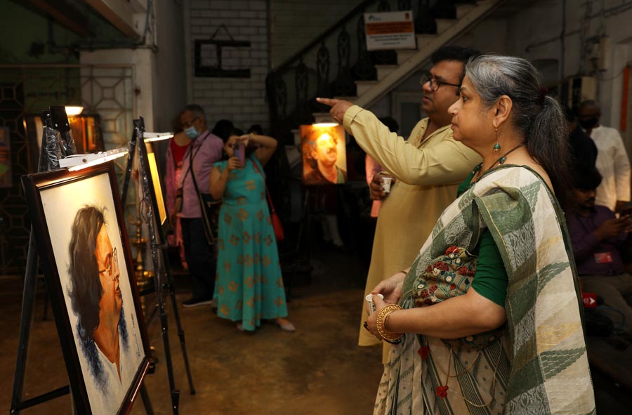 Prithvi Nath Tagore and Sunanda Tagore, descendants of the illustrious Tagore family, were present as special guests.