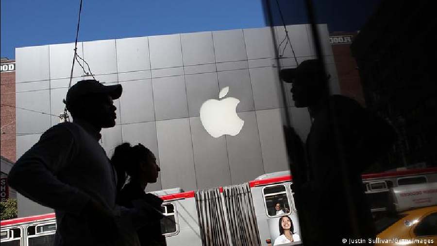 China: iPhone maker apologises