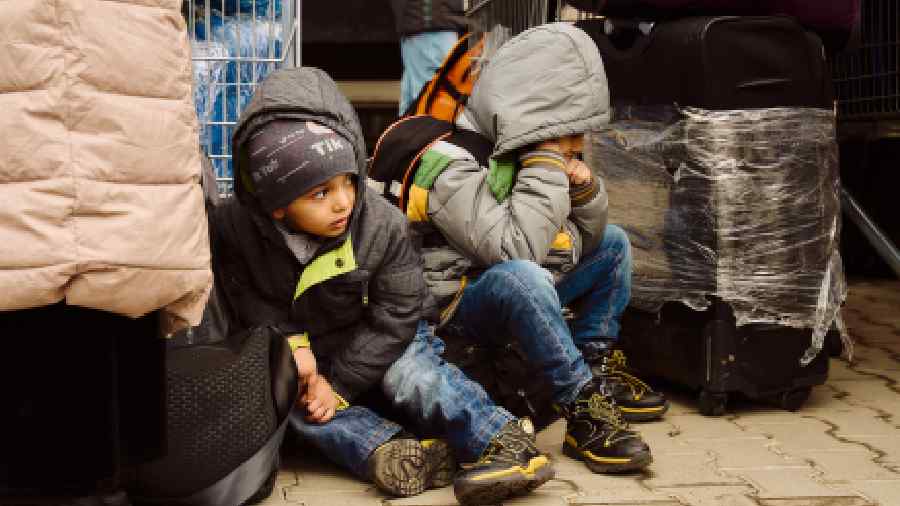 children of a refugee from Ukraine at the border crossing in Korczowa.