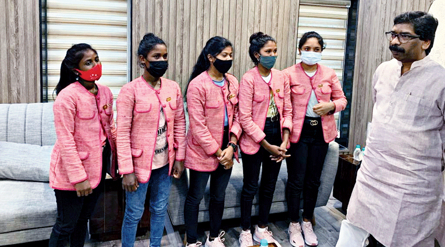 Five girls from rural Jharkhand meet chief minister Hemant Soren at his residence in Ranchi on Monday before leaving for the US.