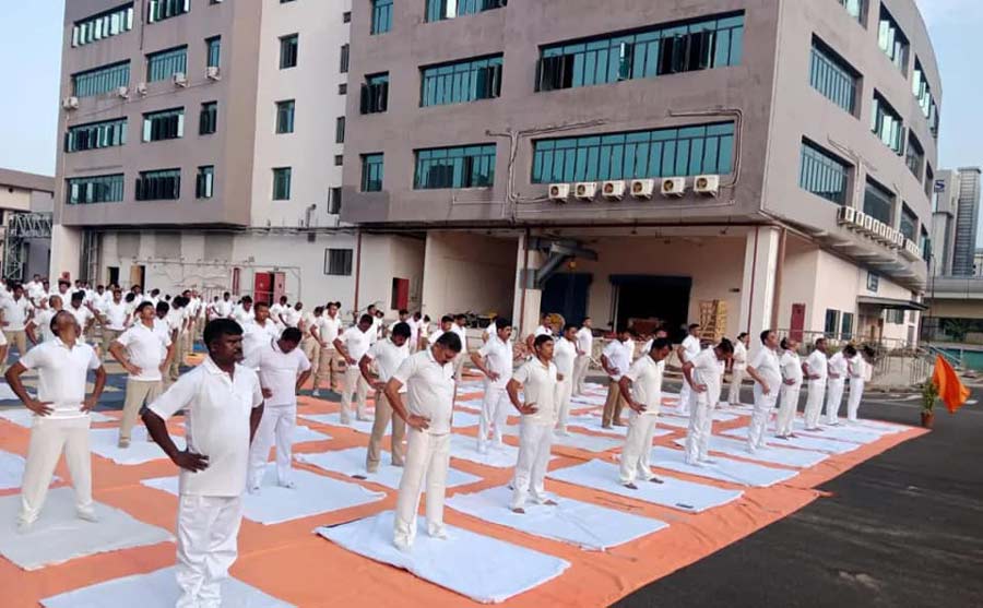 The Metro Railway Kolkata organised events and activities throughout the city to celebrate International Yoga Day on June 21. 