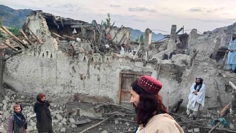 Afghan quake: 1,000 killed