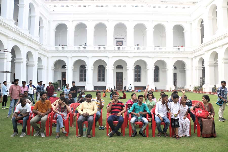 Students and visitors take part in a quiz competition at the Indian Museum on Thursday. 