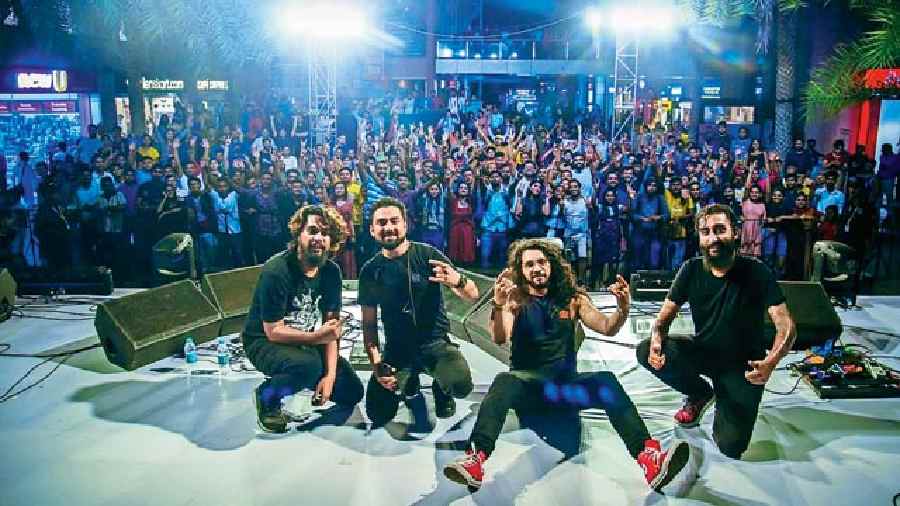 The first night came to an end with a powerful performance by MSonic. The band is known to make rock versions of popular Hindi songs, which include Pasoori, Duma dum mast qalandar and Dil se. Their electric performance left the audience head-banging.
