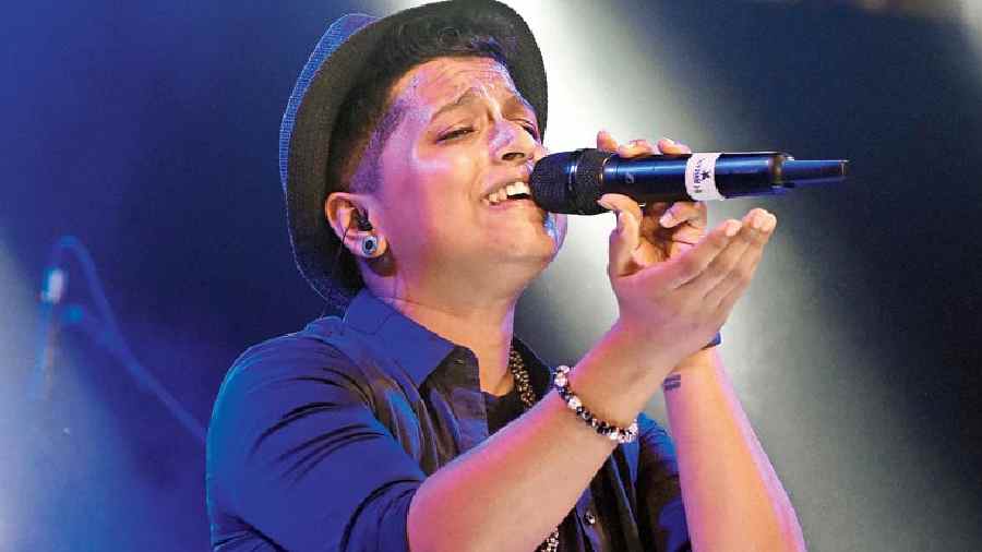 One of the most awaited acts on the second night was Bidisha Mohata of India’s Got Talent fame. The singer performed a medley of songs which included Iktara, Paheli, Ambarsariya and also Unbreakable Heart, a song from her upcoming album.