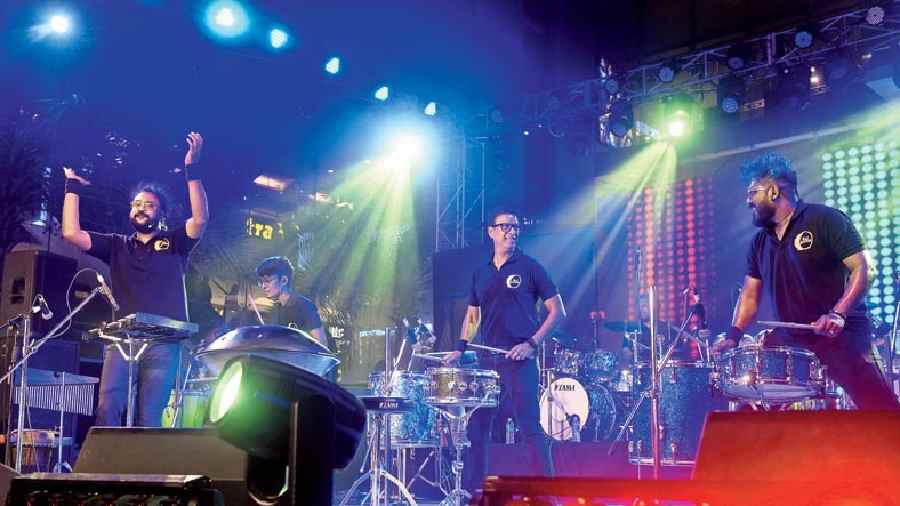 One of the most awaited acts on the second night was Bidisha Mohata of India’s Got Talent fame. The singer performed a medley of songs which included Iktara, Paheli, Ambarsariya and also Unbreakable Heart, a song from her upcoming album.