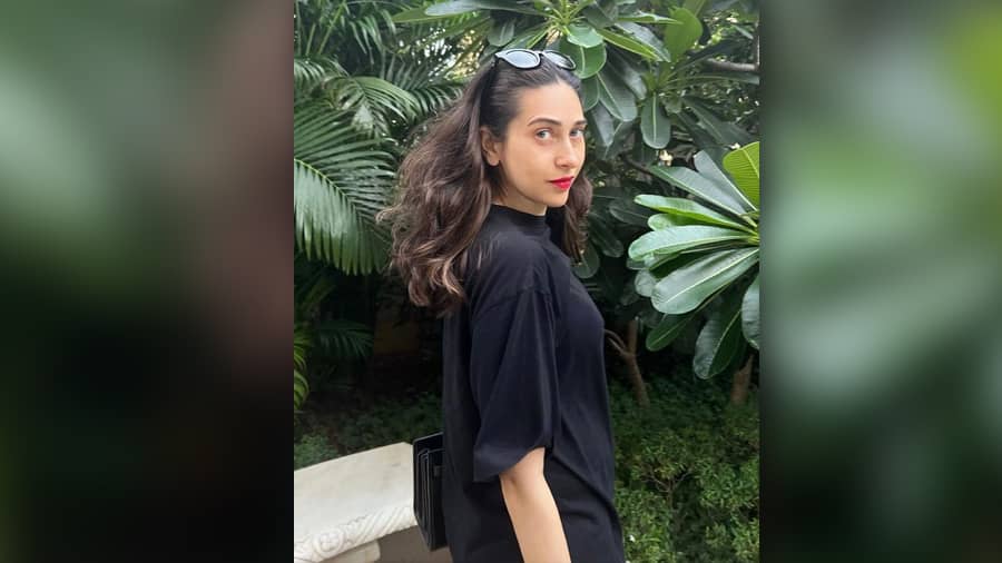 Karisma Kapoor: The actress who is currently shooting in Kolkata for her upcoming web series ‘Brown,’ turned 48 on June 25. Check out this perfect snap of hair flick.