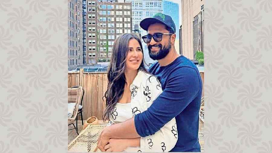 Katrina Kaif’s comfy and super-cute vacay look on husband Vicky Kaushal’s birthday celebrations in New York, is a summer heart-stealer. The floral-printed dress and shirt look is comfy, casual, cool, and perfect for the vacay look.
